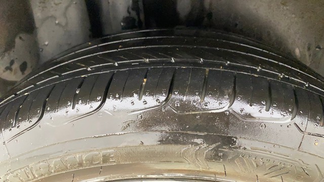 Second-hand 2018 Volkswagen Ameo 1.0 MPI Highline Plus for sale in Ahmedabad-4