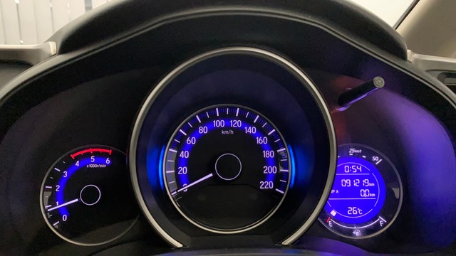 Second-hand 2015 Honda Jazz 1.5 VX i DTEC for sale in Lucknow-24