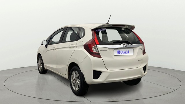 Second-hand 2015 Honda Jazz 1.5 VX i DTEC for sale in Lucknow-16