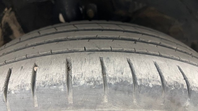 Second-hand 2021 Maruti Suzuki Baleno Zeta Diesel for sale in Pune-36