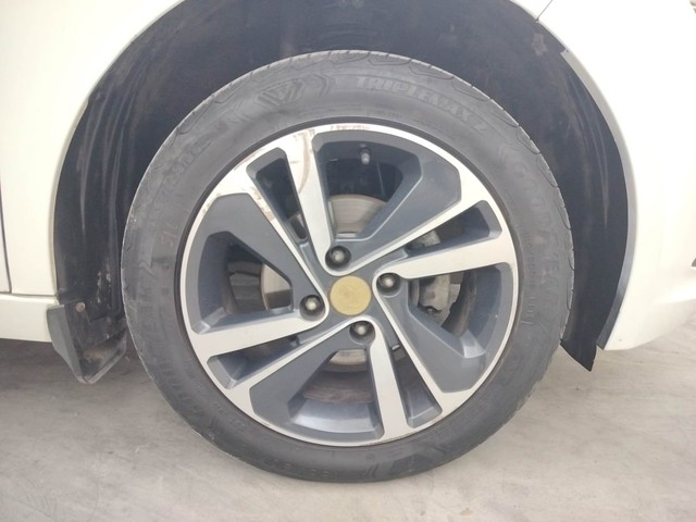 Second-hand 2022 Tata Altroz XZA Plus DCT for sale in Coimbatore-17