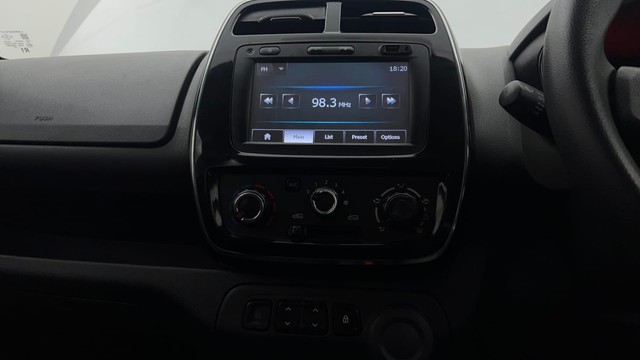 Second-hand 2016 Renault KWID RXT for sale in Chandigarh-35