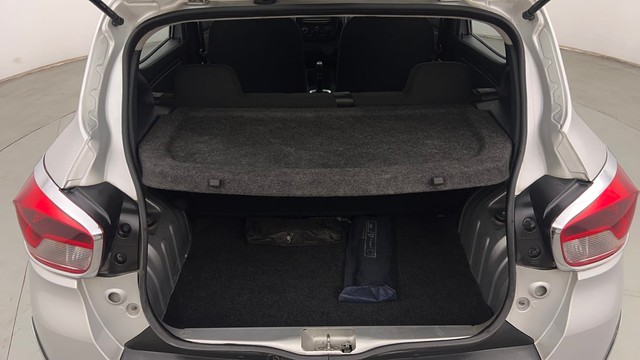 Second-hand 2016 Renault KWID RXT for sale in Chandigarh-9