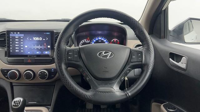 Second-hand 2017 Hyundai Xcent Petrol for sale in Chandigarh-29