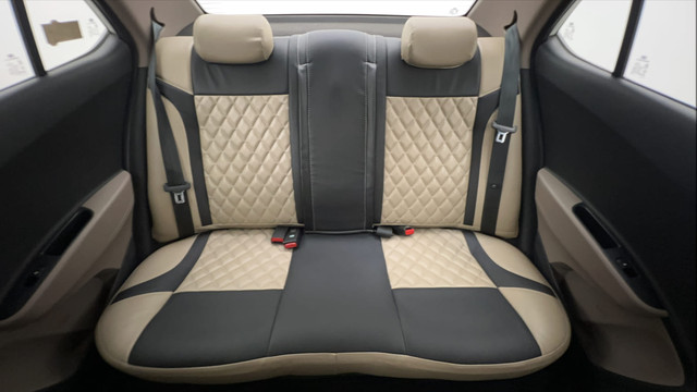 Second-hand 2017 Hyundai Xcent Petrol for sale in Chandigarh-26