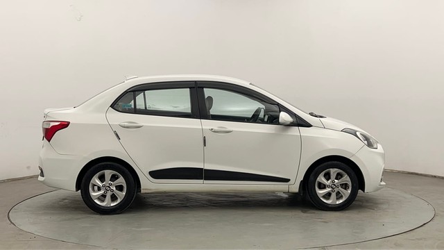 Second-hand 2017 Hyundai Xcent Petrol for sale in Chandigarh-2