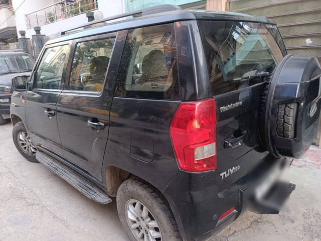 Second-hand 2017 Mahindra TUV 300 mHAWK100 T8 AMT for sale in Noida-7