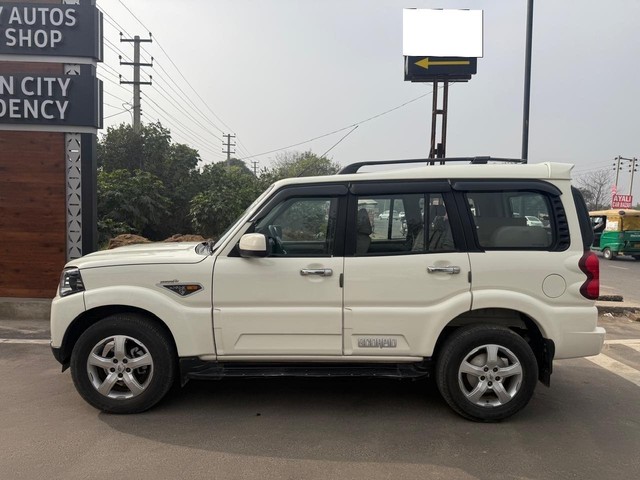 Mahindra Scorpio 1.99 S10 Second-hand 2017 Mahindra Scorpio 1.99 S10 for sale in Ludhiana-3