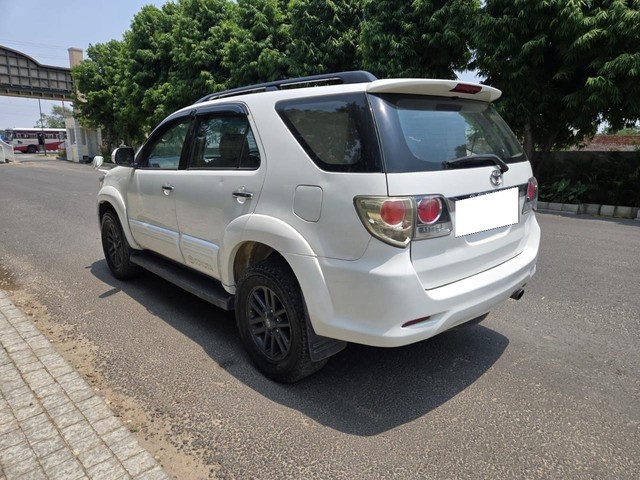 Second-hand 2015 Toyota Fortuner 4x4 MT for sale in Ludhiana-3
