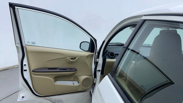 Second-hand 2013 Honda Brio S MT for sale in Hyderabad-36