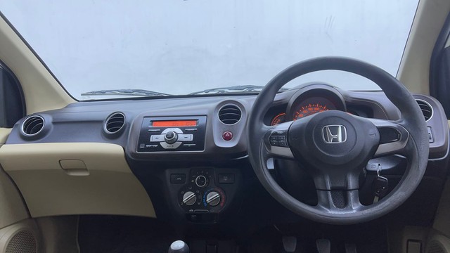 Second-hand 2013 Honda Brio S MT for sale in Hyderabad-11
