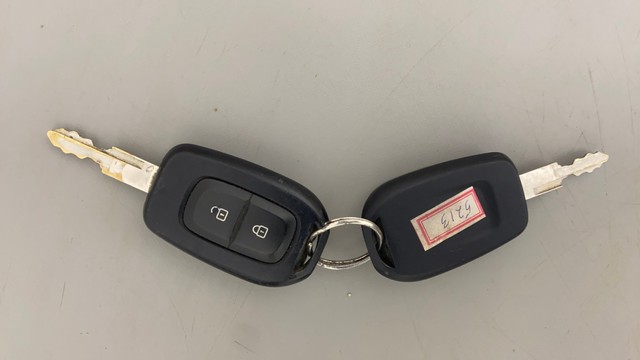 Second-hand 2018 Renault KWID Climber 1.0 AMT for sale in Gulbarga-21