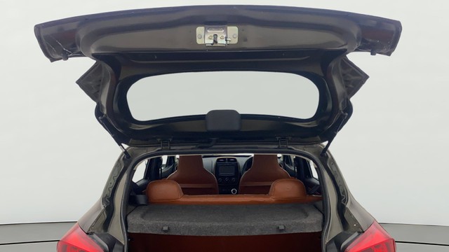 Second-hand 2018 Renault KWID Climber 1.0 AMT for sale in Gulbarga-20