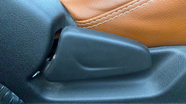 Second-hand 2018 Renault KWID Climber 1.0 AMT for sale in Gulbarga-18