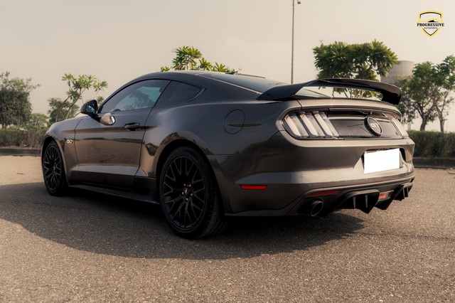 Second-hand 2017 Ford Mustang V8 for sale in New Delhi-5