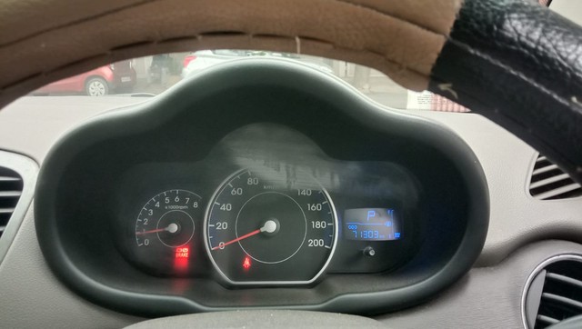 Second-hand 2011 Hyundai i10 Sportz AT for sale in Coimbatore-12