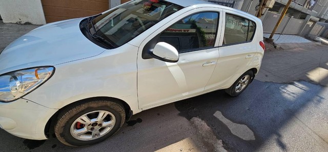 Second-hand 2011 Hyundai i20 1.4 CRDi Asta for sale in Rajkot-5