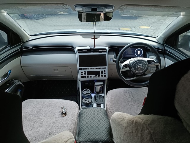 Second-hand 2023 Hyundai Tucson Signature AT DT for sale in Coimbatore-12