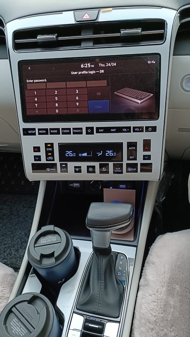 Second-hand 2023 Hyundai Tucson Signature AT DT for sale in Coimbatore-15