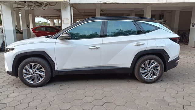 Second-hand 2023 Hyundai Tucson Signature AT DT for sale in Coimbatore-3