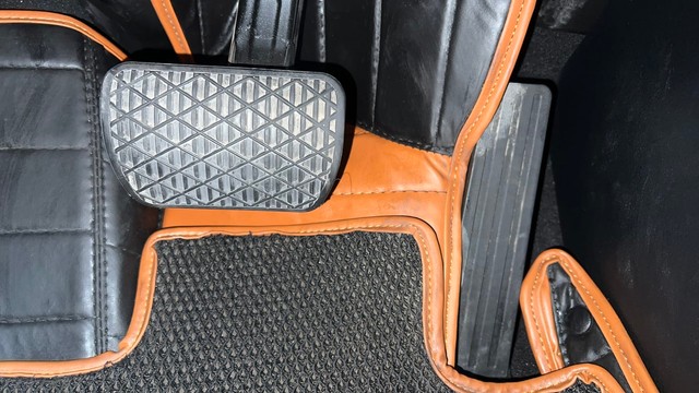 Second-hand 2024 Mercedes-Benz C-Class C 200 for sale in Gurgaon-14