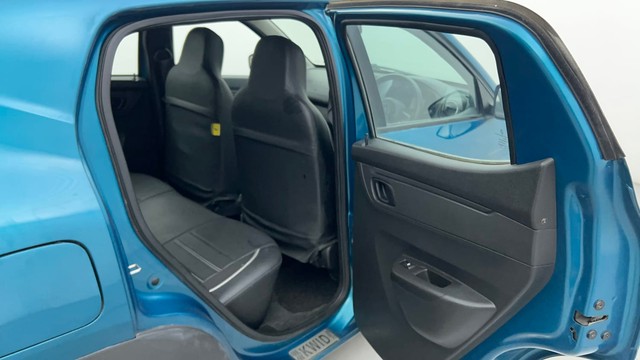 Second-hand 2021 Renault KWID 1.0 RXT AMT Opt for sale in Ahmedabad-37