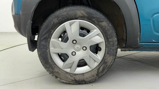 Second-hand 2021 Renault KWID 1.0 RXT AMT Opt for sale in Ahmedabad-18