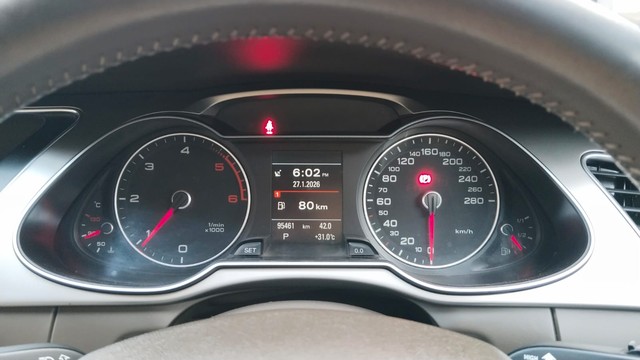 Second-hand 2015 Audi A4 35 TDI Premium for sale in Coimbatore-13