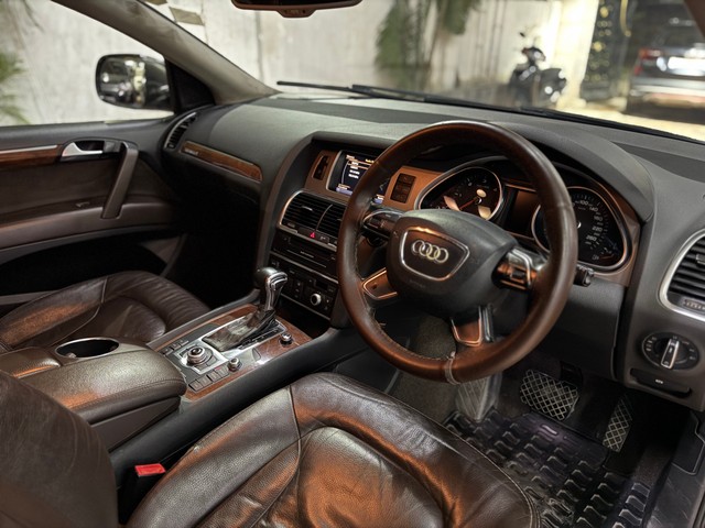 Audi Q7 3.0 TDI Quattro Technology Second-hand 2013 Audi Q7 3.0 TDI Quattro Technology for sale in Hyderabad-9
