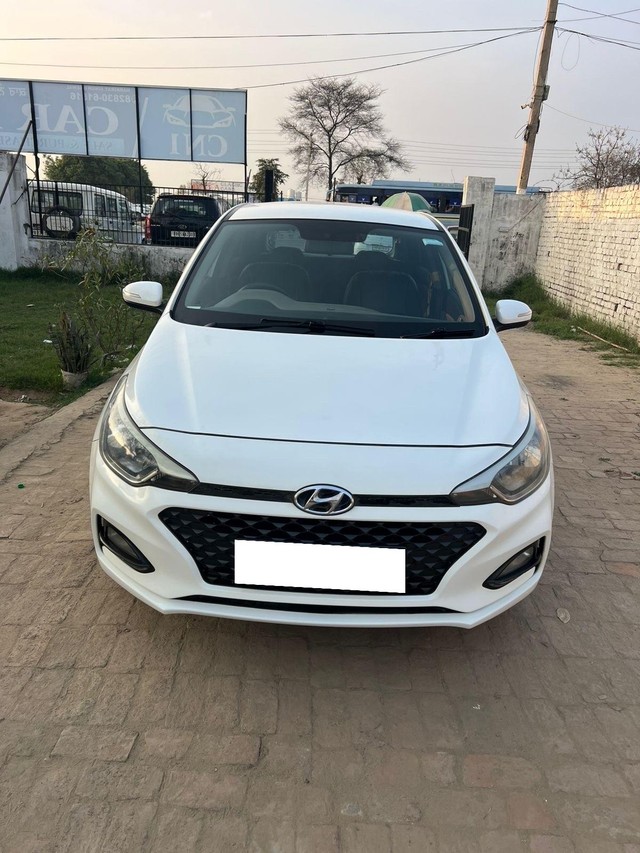 Hyundai i20 1.2 Asta Second-hand 2018 Hyundai i20 1.2 Asta for sale in Ludhiana-5