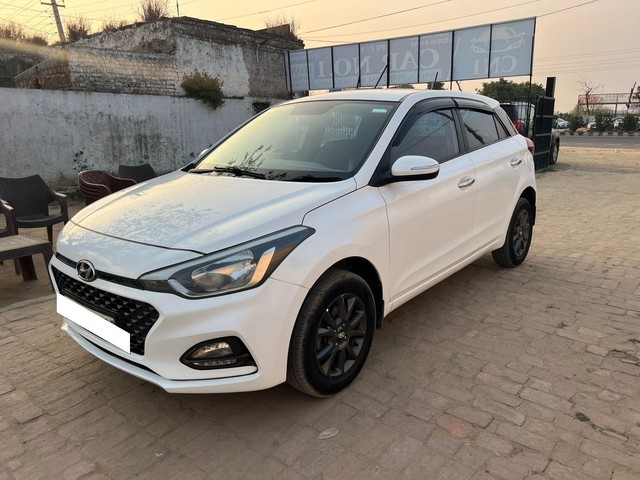 Hyundai i20 1.2 Asta Second-hand 2018 Hyundai i20 1.2 Asta for sale in Ludhiana-4