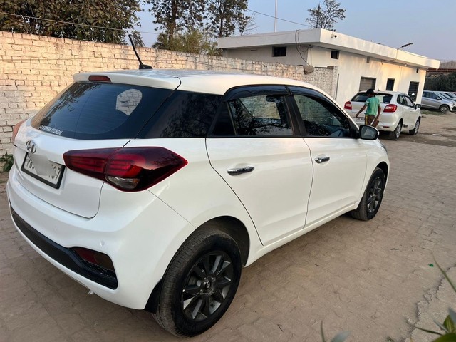 Hyundai i20 1.2 Asta Second-hand 2018 Hyundai i20 1.2 Asta for sale in Ludhiana-2