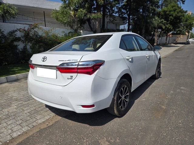 Second-hand 2017 Toyota Corolla Altis Facelift for sale in Ludhiana-6