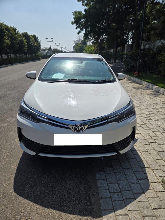 Second-hand 2017 Toyota Corolla Altis Facelift for sale in Ludhiana-5