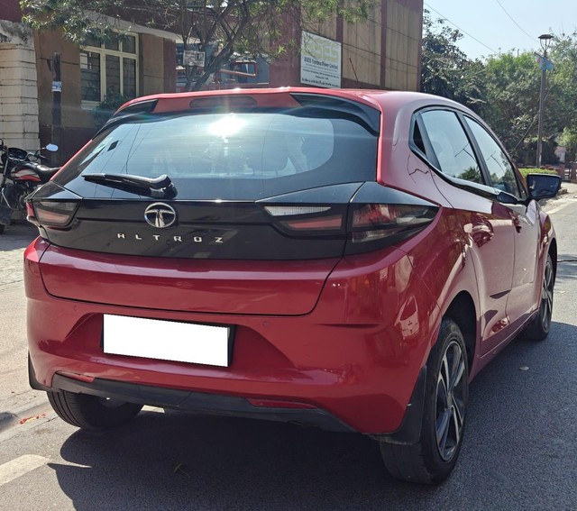 Second-hand 2022 Tata Altroz XZA Opt DCT for sale in New Delhi-9