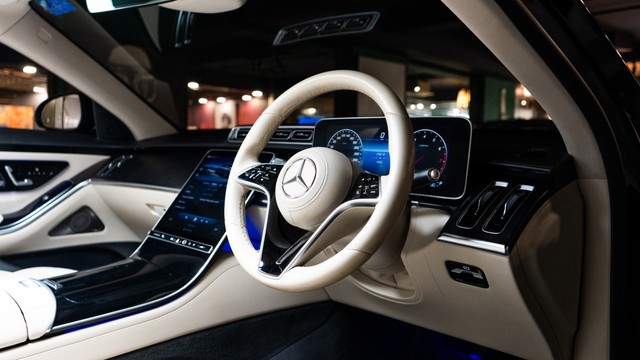 Second-hand 2023 Mercedes-Benz S-Class S450 4Matic BSVI for sale in New Delhi-13