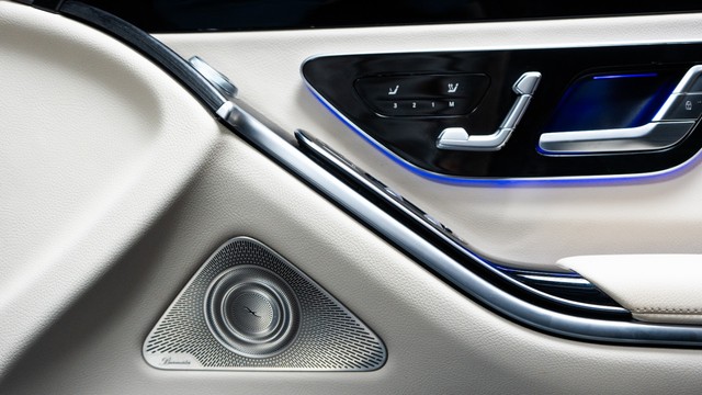 Second-hand 2023 Mercedes-Benz S-Class S450 4Matic BSVI for sale in New Delhi-14