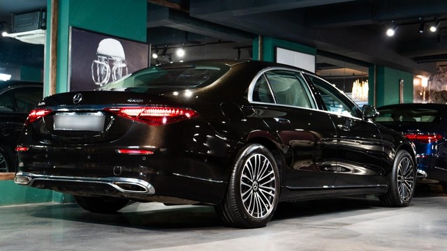 Second-hand 2023 Mercedes-Benz S-Class S450 4Matic BSVI for sale in New Delhi-8