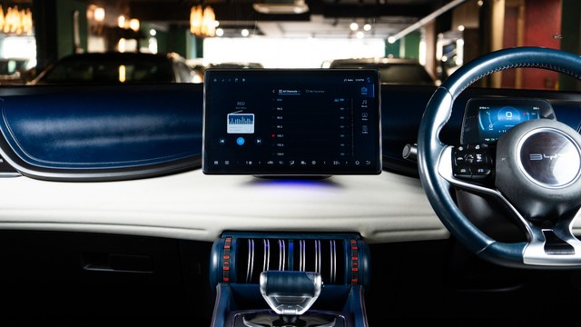 Second-hand 2023 BYD Atto 3 Special Edition for sale in New Delhi-11