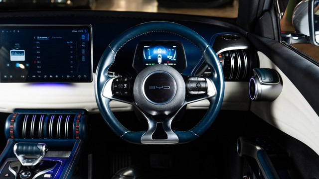 Second-hand 2023 BYD Atto 3 Special Edition for sale in New Delhi-6