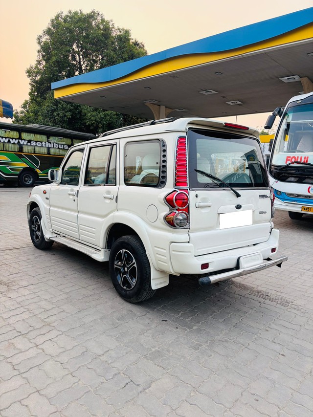 Second-hand 2006 Mahindra Scorpio SLX 2.6 Turbo 8 Str for sale in Lucknow-4