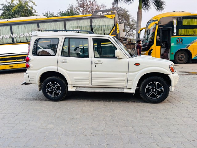 Second-hand 2006 Mahindra Scorpio SLX 2.6 Turbo 8 Str for sale in Lucknow-1