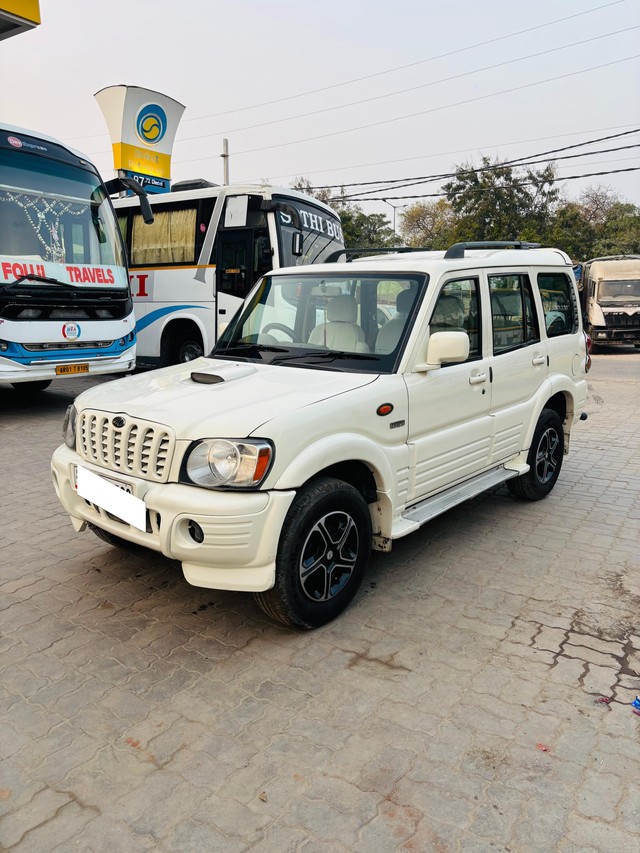 Second-hand 2006 Mahindra Scorpio SLX 2.6 Turbo 8 Str for sale in Lucknow-3