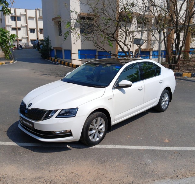 Second-hand 2018 Skoda Octavia 1.8 TSI AT L K for sale in Bangalore-3