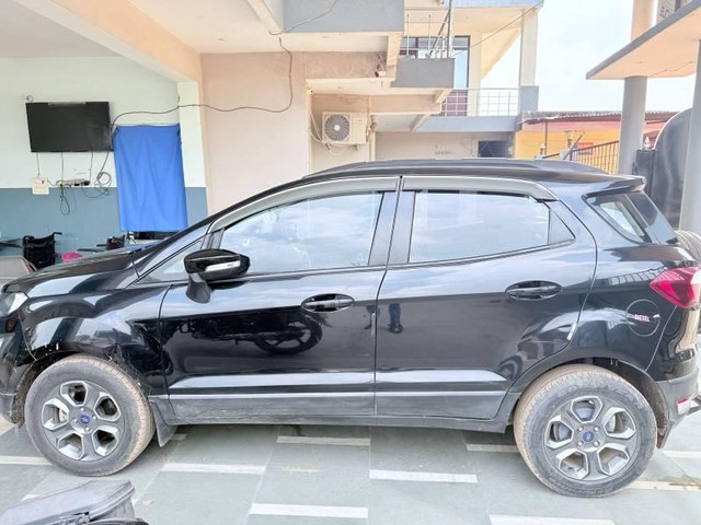 Second-hand 2020 Ford Ecosport Sports Diesel for sale in Bahraich-3