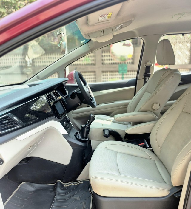 Second-hand 2018 Mahindra Marazzo M8 for sale in Mumbai-7