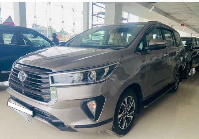 Second-hand 2022 Toyota Innova Crysta 2.4 VX 7 STR for sale in Varanasi-2