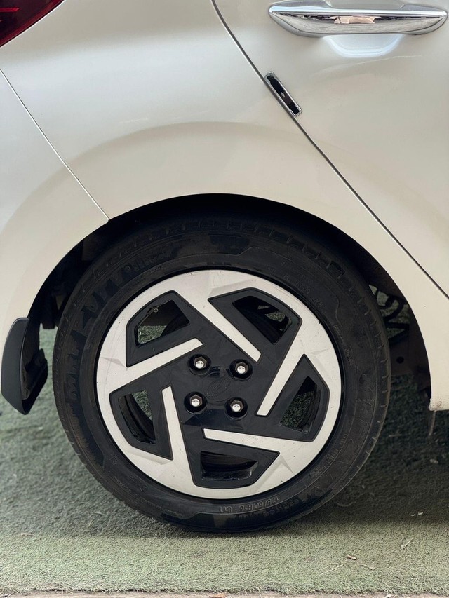 Second-hand 2023 Hyundai Grand i10 Nios Sportz CNG for sale in Mumbai-4