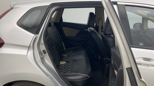 Second-hand 2016 Honda Jazz 1.2 SV i VTEC for sale in Kolkata-27