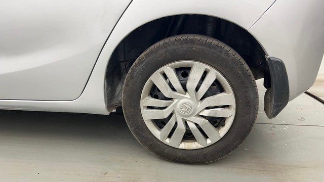 Second-hand 2016 Honda Jazz 1.2 SV i VTEC for sale in Kolkata-19